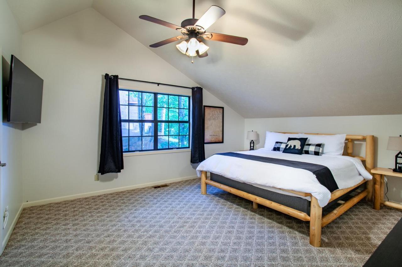 Little Cub Cottage - Mtn Views & Community Pools Gatlinburg Exterior foto