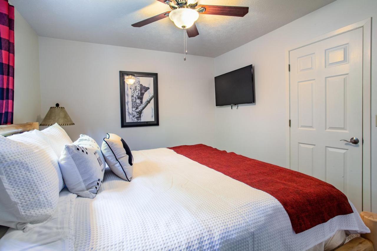 Little Cub Cottage - Mtn Views & Community Pools Gatlinburg Exterior foto